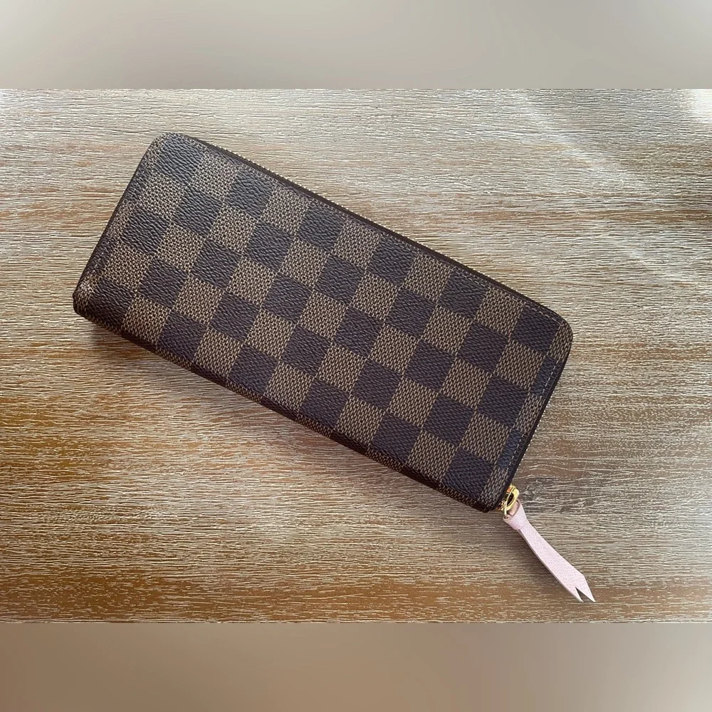 ❌ SOLD ❌ Authentic Louis Vuitton Clemence Wallet - Picture 2 of 11